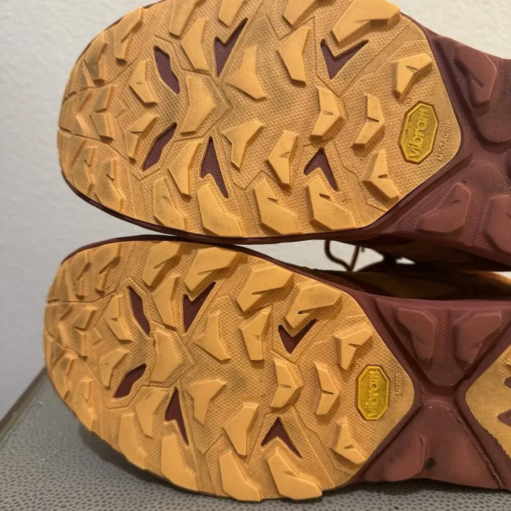Hoka One One hoka one